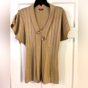 Lightweight sweater vest